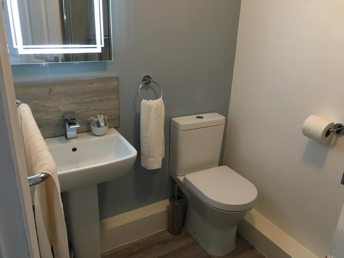 The Greyhound Inn Bedale Ngoại thất bức ảnh