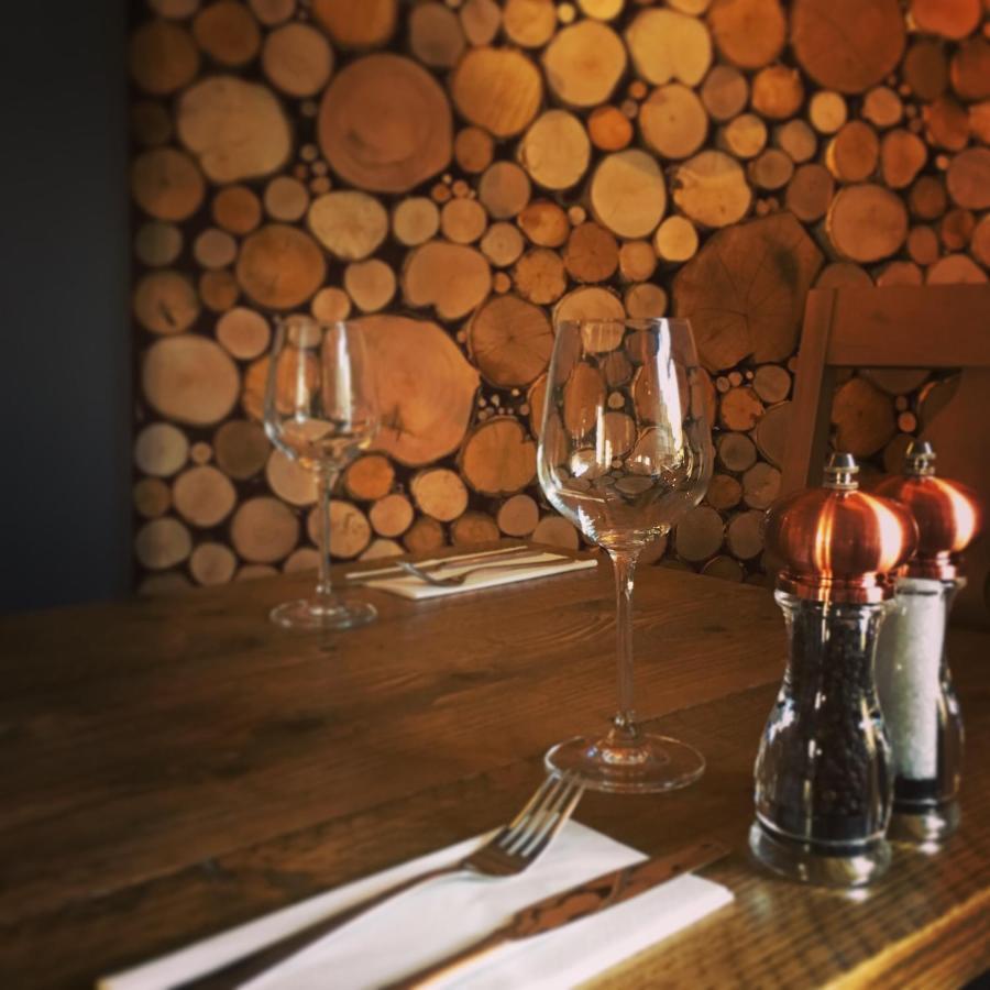 The Greyhound Inn Bedale Ngoại thất bức ảnh